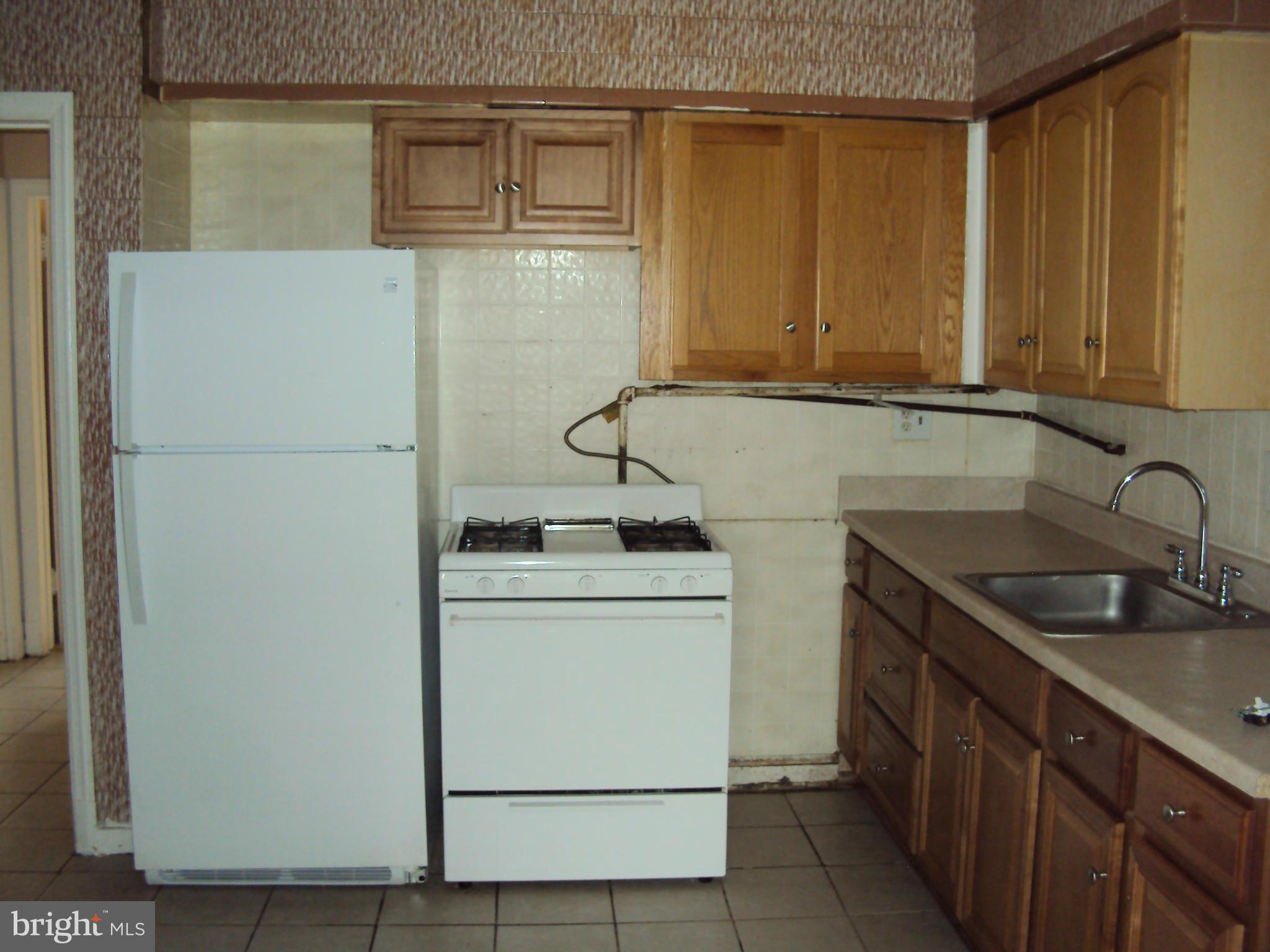 5805 Chillumgate Road Hyattsville, MD 20782 - Photo 6 of 30 Kitchen
