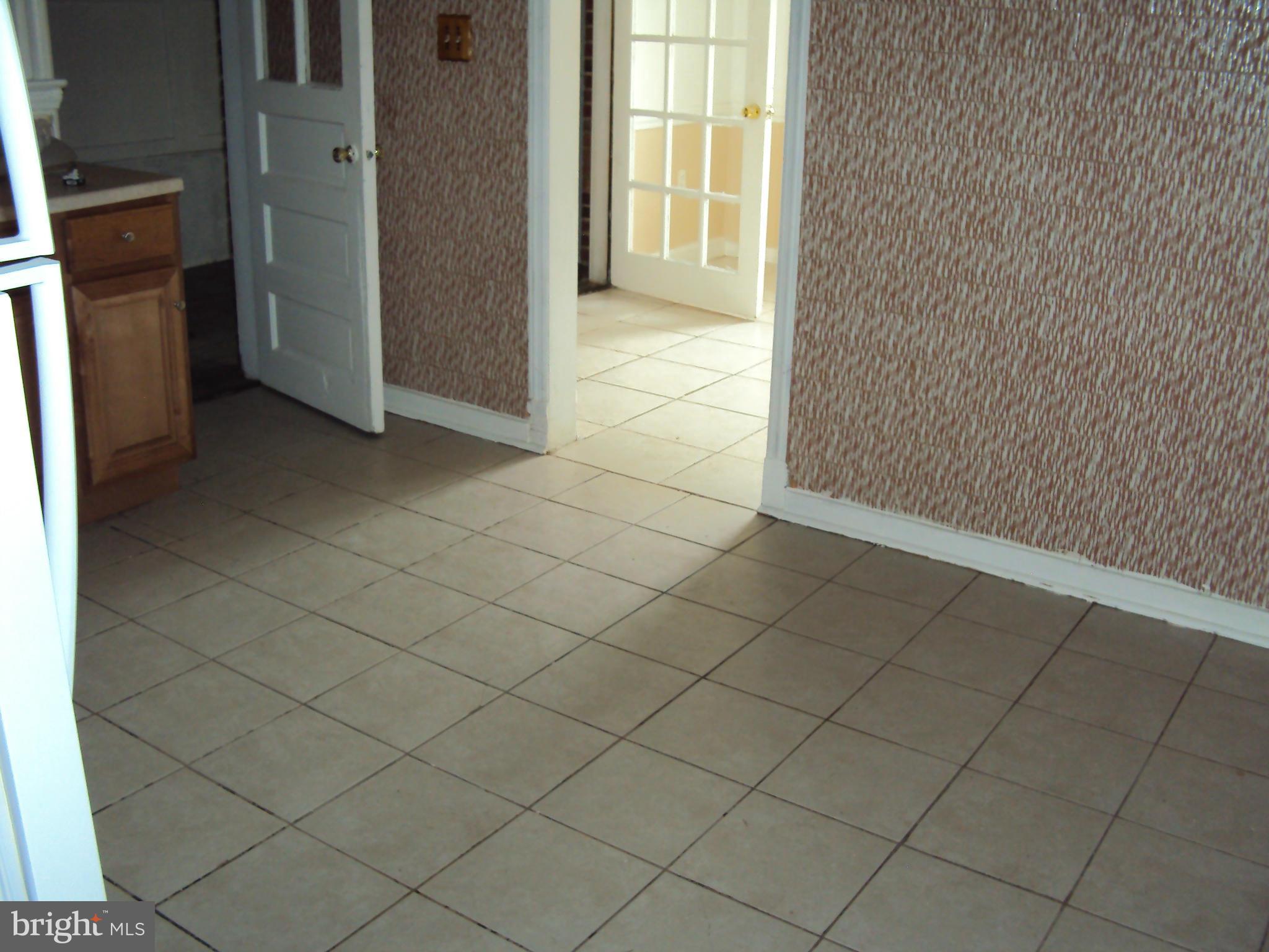 5805 Chillumgate Road Hyattsville, MD 20782 - Photo 7 of 30 Kitchen