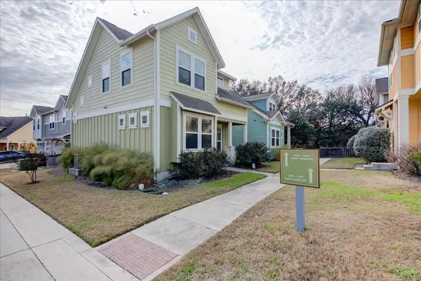 $2,340 | 12212 Tawny Farms Road, Unit 142, Austin, TX 78748