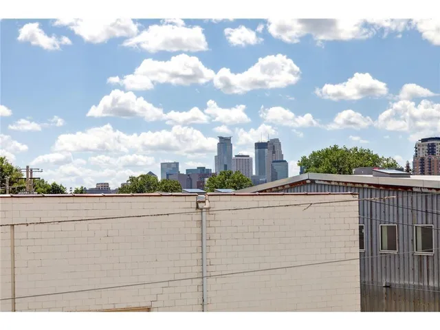 $1,445 | 801 Southeast 9th Street, Unit 219, Minneapolis, MN 55414