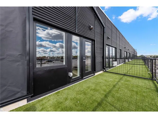 $1,445 | 801 Southeast 9th Street, Unit 219, Minneapolis, MN 55414