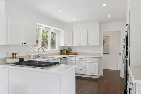 $1,995,000 | 125 Stuyvesant Drive, San Anselmo, CA 94960