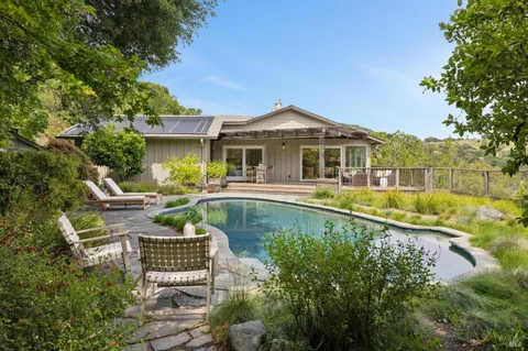 $1,995,000 | 125 Stuyvesant Drive, San Anselmo, CA 94960