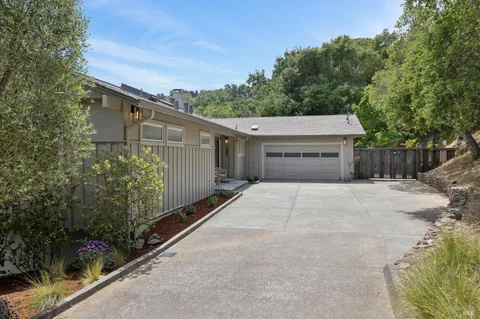 $1,995,000 | 125 Stuyvesant Drive, San Anselmo, CA 94960