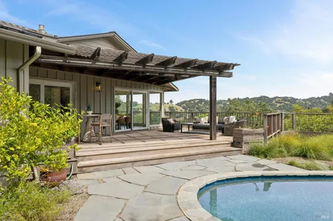 $1,995,000 | 125 Stuyvesant Drive, San Anselmo, CA 94960