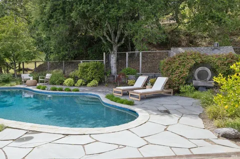 $1,995,000 | 125 Stuyvesant Drive, San Anselmo, CA 94960