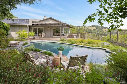 $1,995,000 | 125 Stuyvesant Drive, San Anselmo, CA 94960
