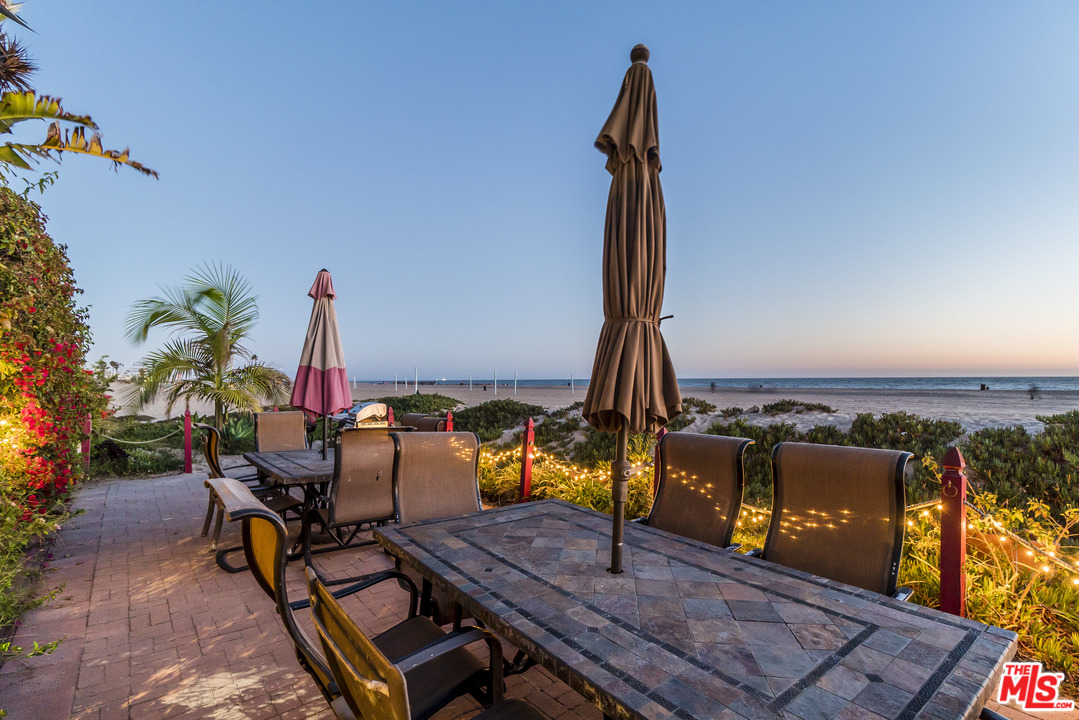 6615 Pacific Avenue Playa del Rey, CA 90293 - Photo 5 of 10