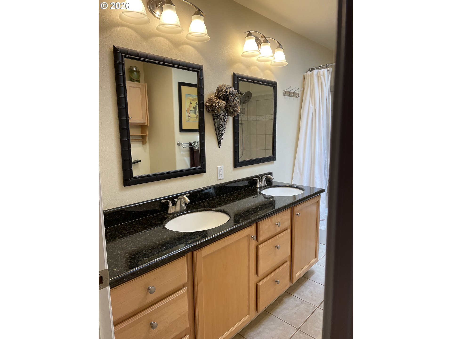 31601 Southeast Lawrence Road Estacada, OR 97023 - Photo 14 of 37 Bathroom