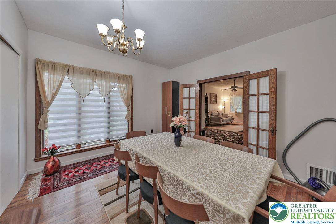 7494 Mount Eaton Road Saylorsburg, PA 18353 - Photo 20 of 50 Side unit dining
