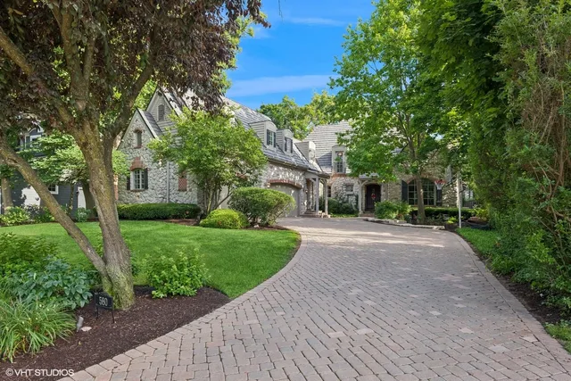 $2,100,000 | 580 Oak Street, Glen Ellyn, IL 60137