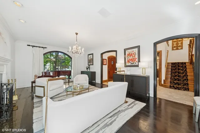 $2,100,000 | 580 Oak Street, Glen Ellyn, IL 60137