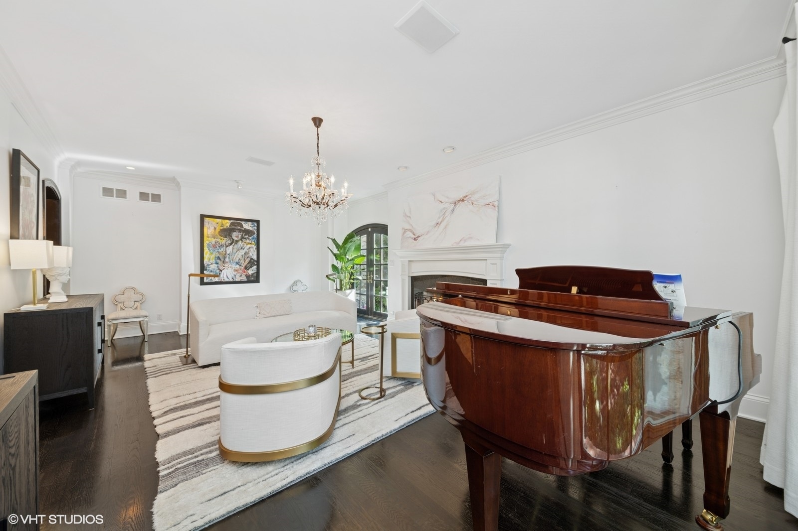 580 Oak Street Glen Ellyn, IL 60137 - Photo 15 of 93 a living room with dining room and wooden floor