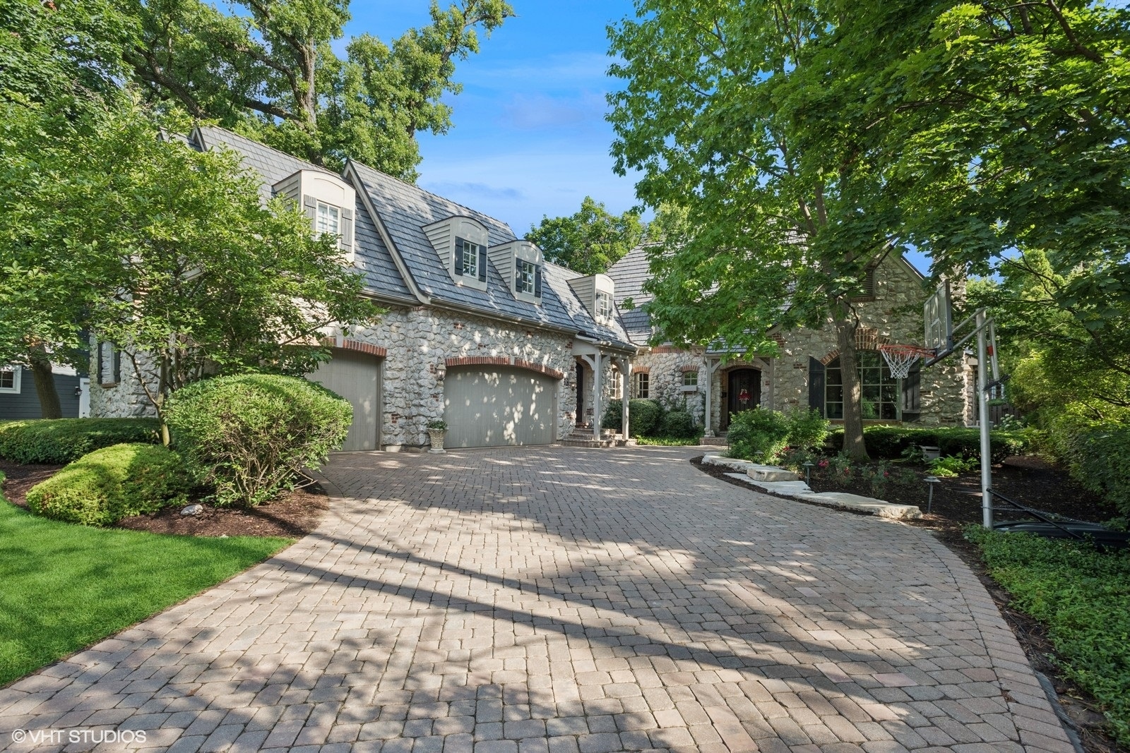 580 Oak Street Glen Ellyn, IL 60137 - Photo 2 of 93 a view of a house with a yard and tree s