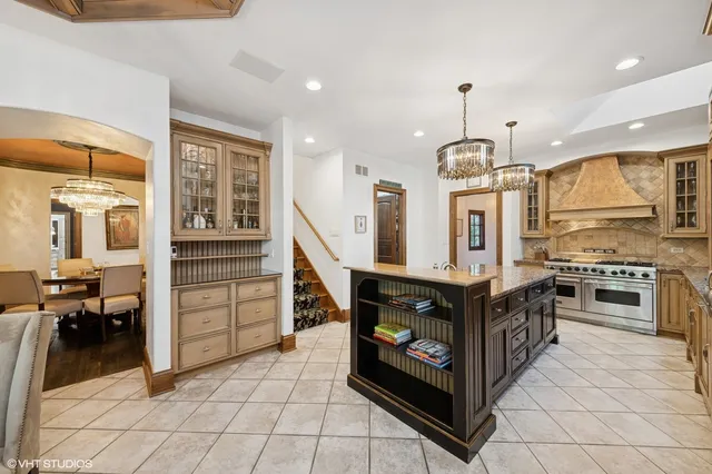 $2,100,000 | 580 Oak Street, Glen Ellyn, IL 60137