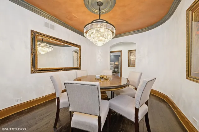 $2,100,000 | 580 Oak Street, Glen Ellyn, IL 60137