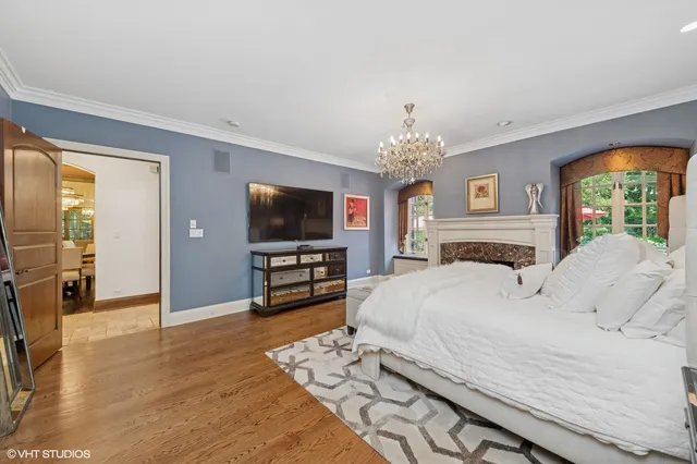 $2,100,000 | 580 Oak Street, Glen Ellyn, IL 60137