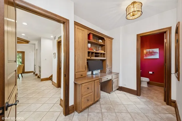 $2,100,000 | 580 Oak Street, Glen Ellyn, IL 60137