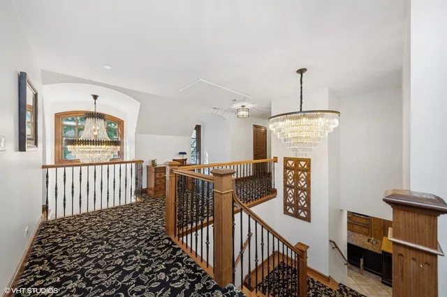 $2,100,000 | 580 Oak Street, Glen Ellyn, IL 60137