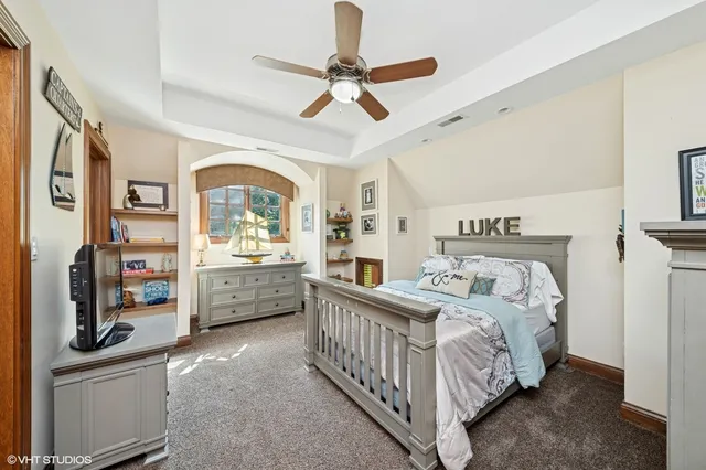 $2,100,000 | 580 Oak Street, Glen Ellyn, IL 60137