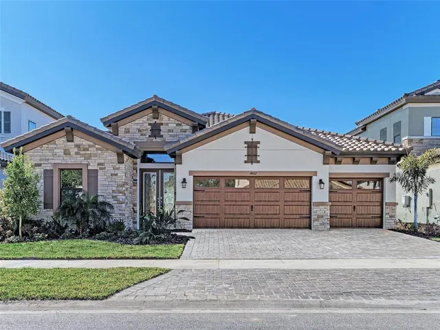 $699,990 | 14867 Rider Pass Drive, Lithia, FL 33547