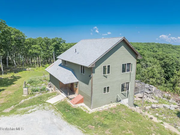$1,800,000 | 26 A Stonebridge Way, Tyringham, MA 01238