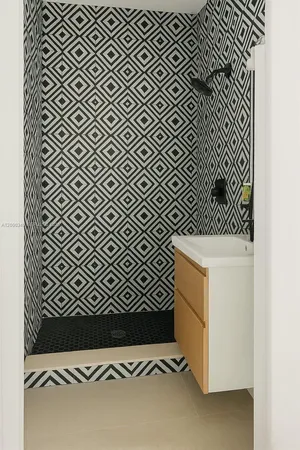 $1,770 | 301 86th Street, Unit 3034A, Miami Beach, FL 33141