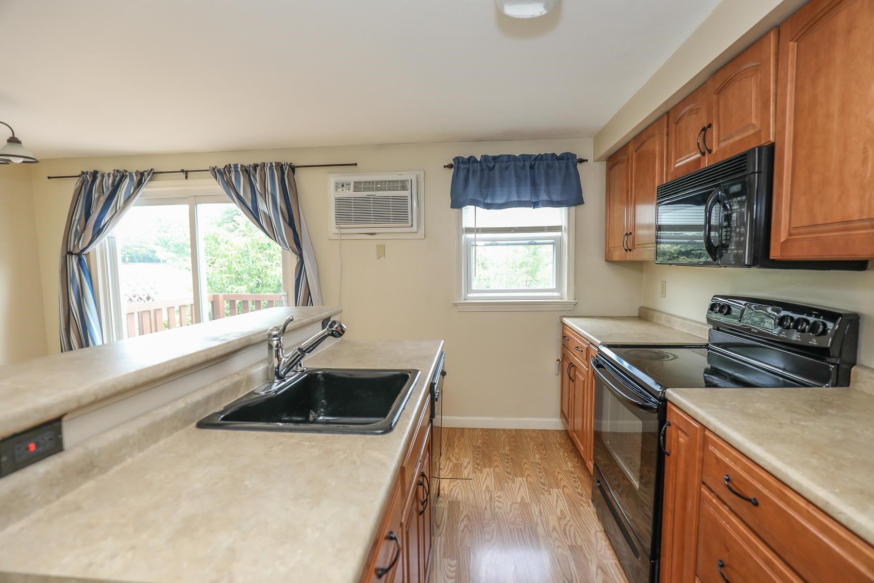 352 Circle Road, Unit K Manchester, NH 03103 - Photo 7 of 30