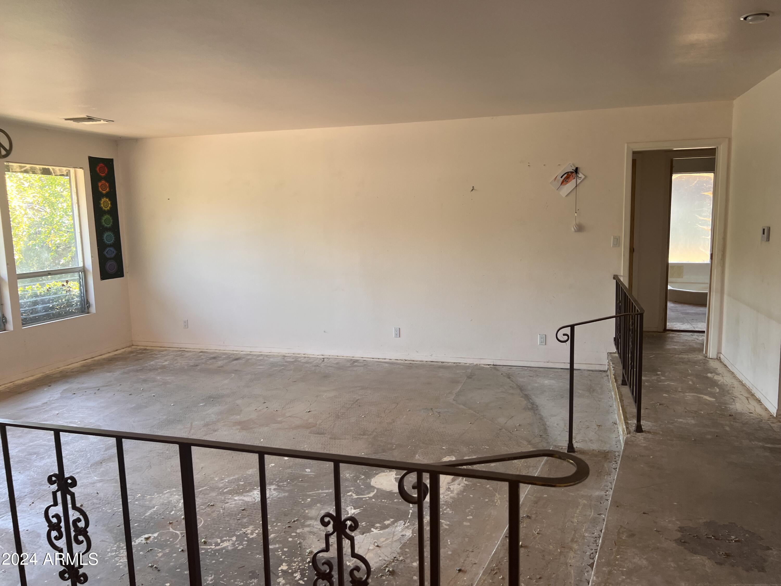 90 Tonto Road Sedona, AZ 86336 - Photo 8 of 21 Living Room