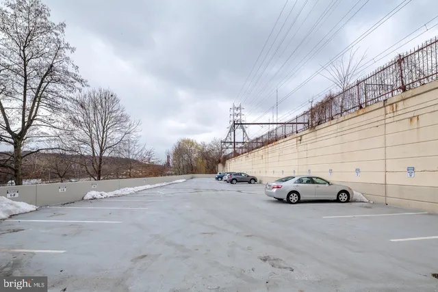 $1,554 | 4 Leverington Avenue, Unit 303, Philadelphia, PA 19127