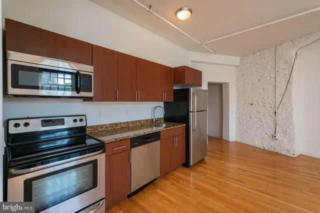 $1,554 | 4 Leverington Avenue, Unit 303, Philadelphia, PA 19127