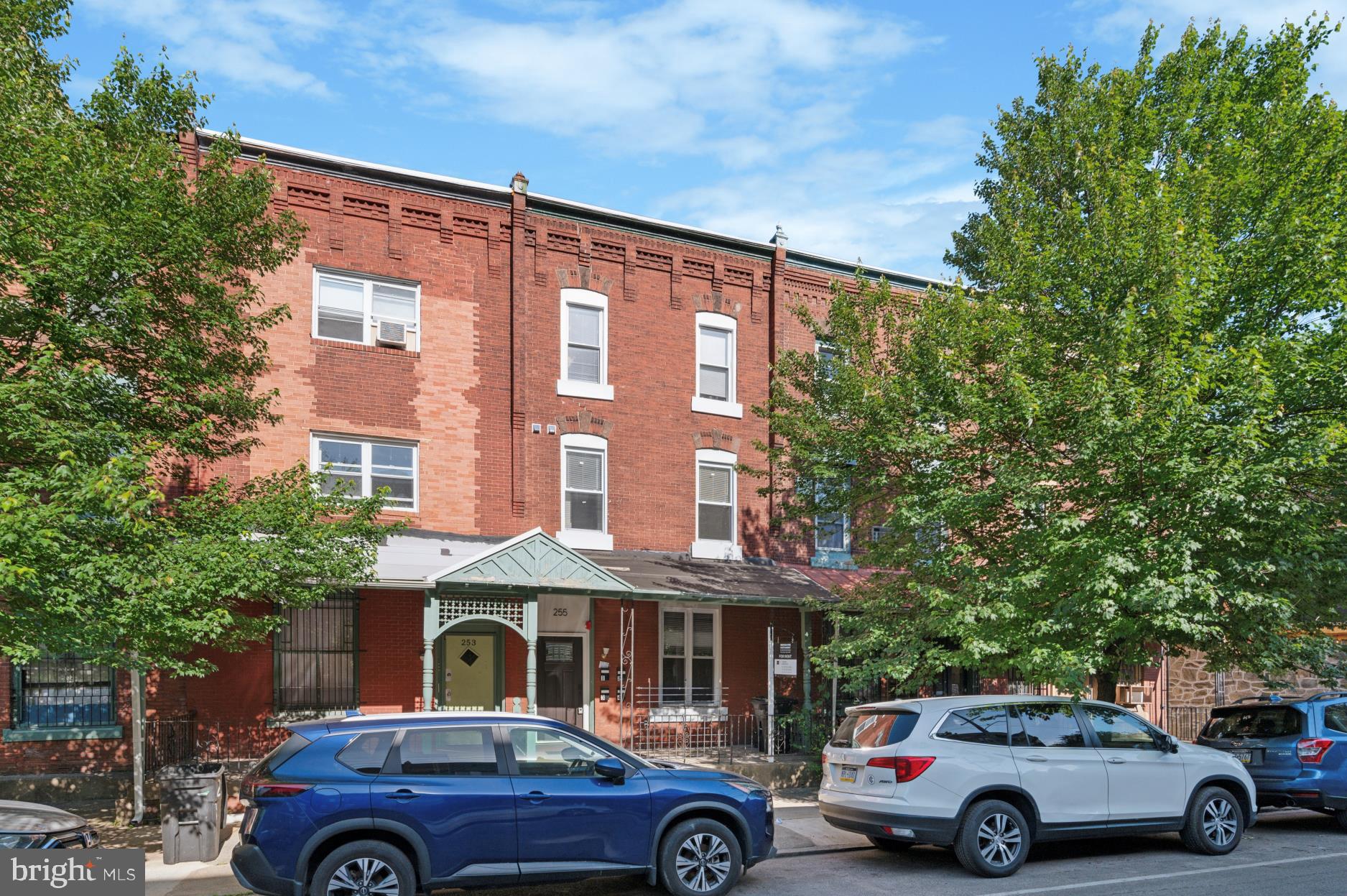 a car parked in front of a building