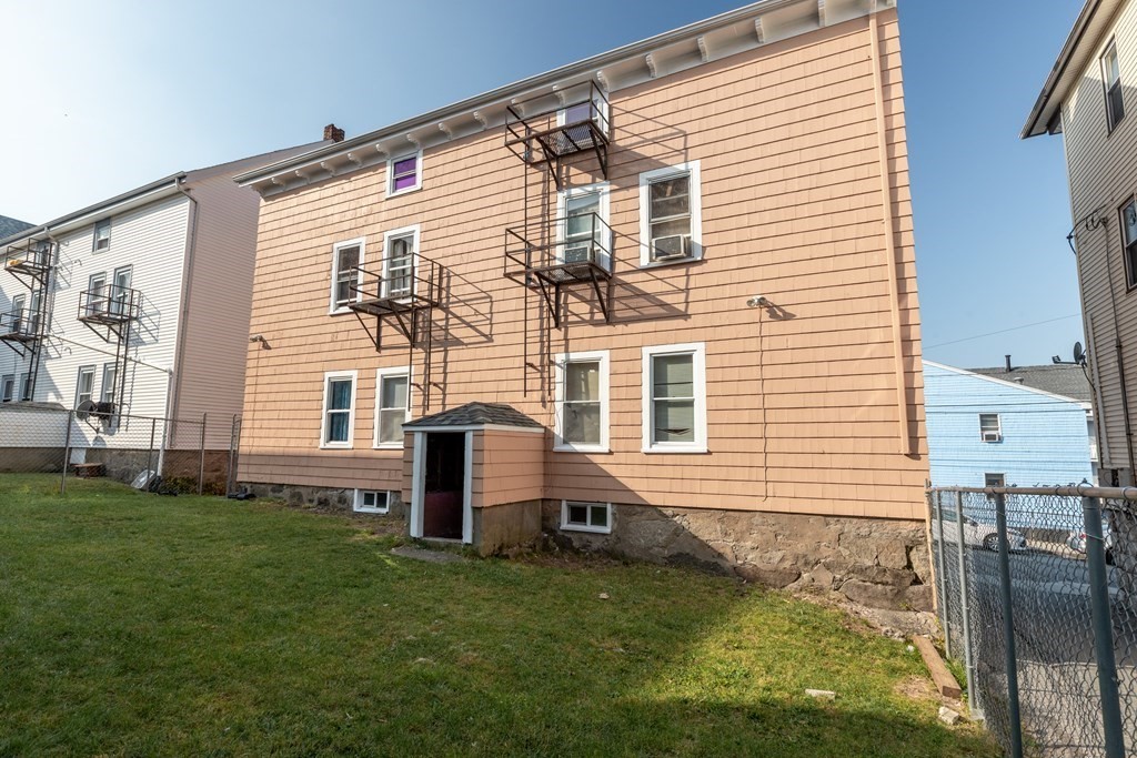142 Fountain Street Fall River, MA 02721 - Photo 3 of 25