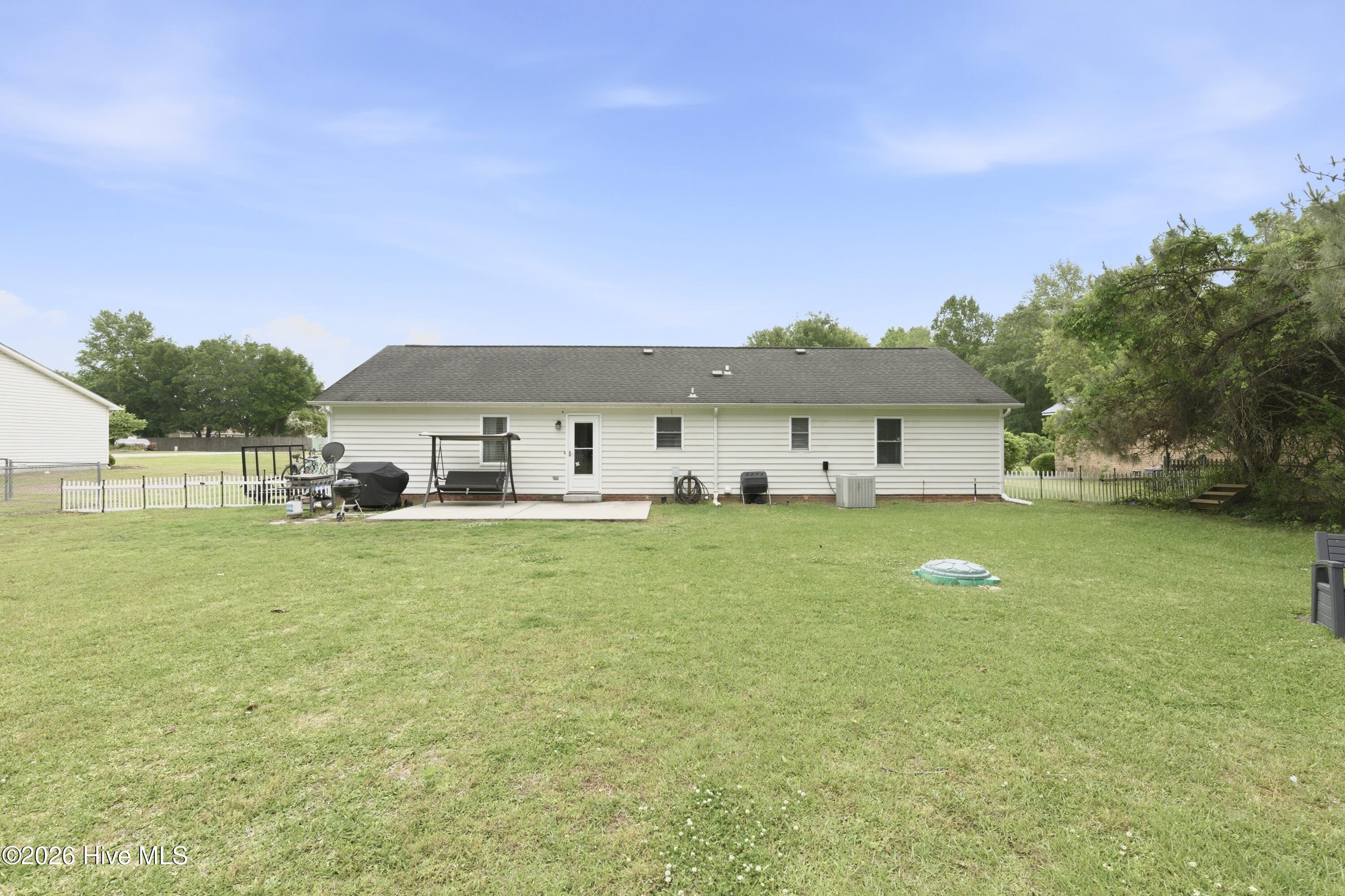 102 Tobacco Road New Bern, NC 28562 - Photo 6 of 37 IMG_0120