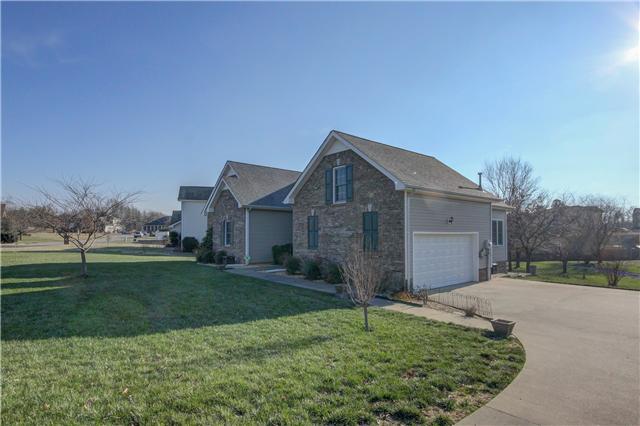3580 Rabbit Run Trail Adams, TN 37010 - Photo 2 of 20 Side-Load 2-Car Garage