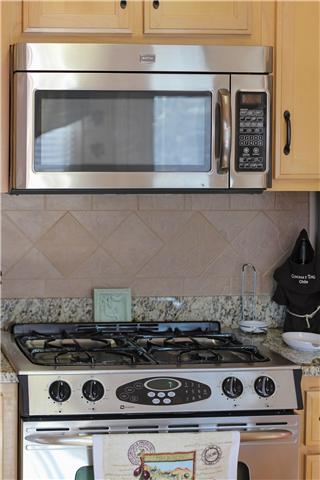 3580 Rabbit Run Trail Adams, TN 37010 - Photo 7 of 20 Gas Stove and Oven. Microwave