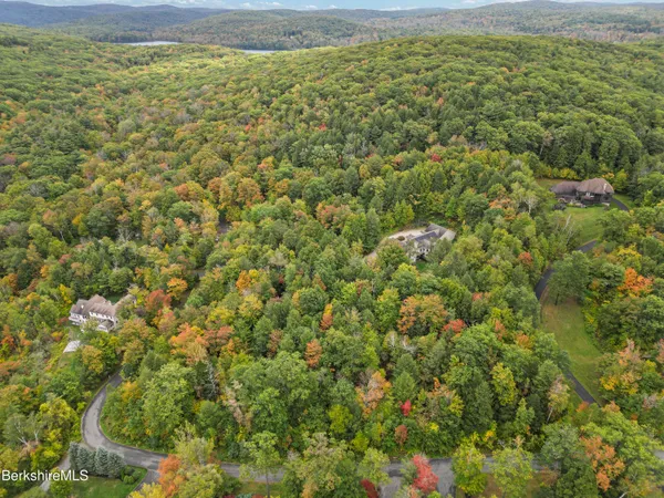 $150,000 | 230 Chanterwood Road, Lee, MA 01238