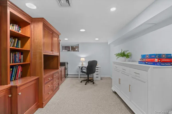 $1,395,000 | 9 Comanche Court, Katonah, NY 10536