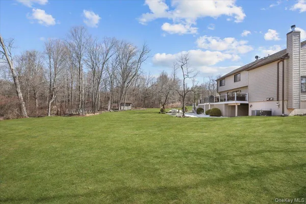 $1,395,000 | 9 Comanche Court, Katonah, NY 10536