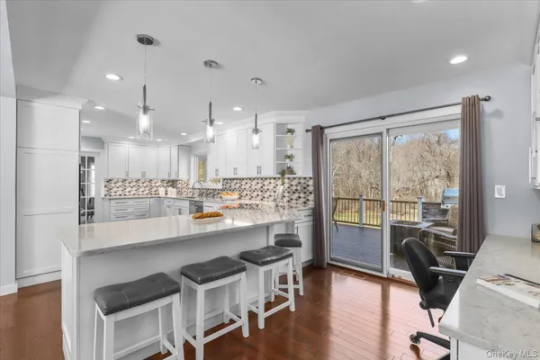 $1,395,000 | 9 Comanche Court, Katonah, NY 10536