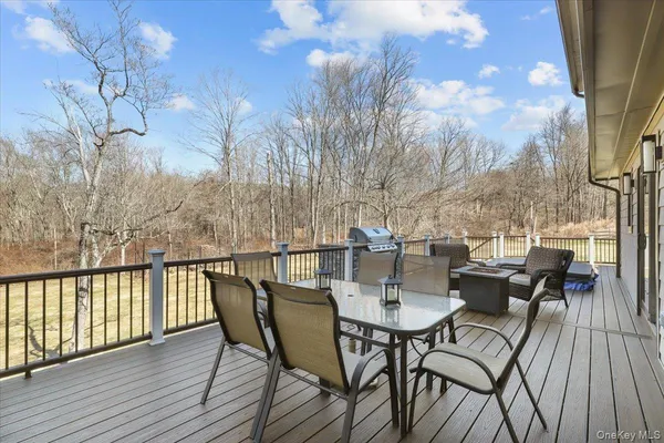 $1,395,000 | 9 Comanche Court, Katonah, NY 10536