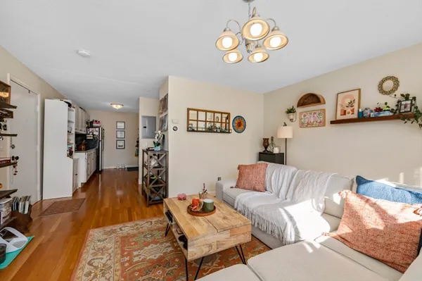 $2,650 | 71 Oxford Avenue, Unit 6, Cambridge, MA 02138