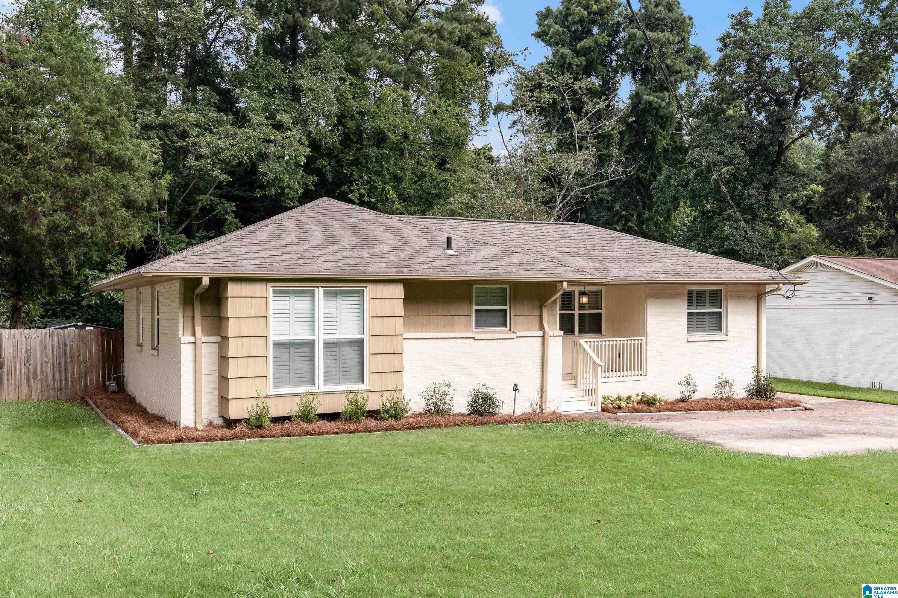 1620 Cresthill Road Birmingham, AL 35213 - Photo 3 of 33