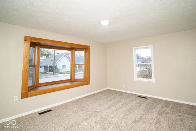 $329,900 | 601 South Ohio Street, Martinsville, IN 46151