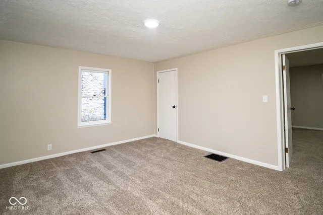 $329,900 | 601 South Ohio Street, Martinsville, IN 46151