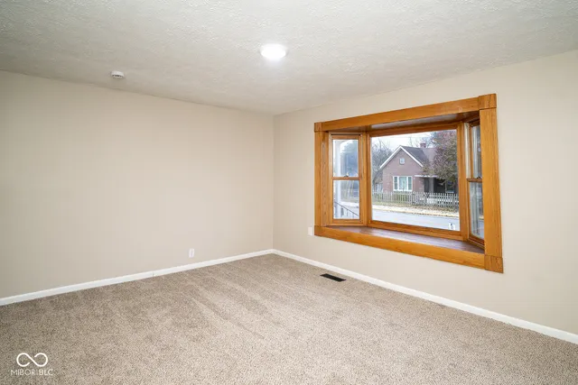 $329,900 | 601 South Ohio Street, Martinsville, IN 46151