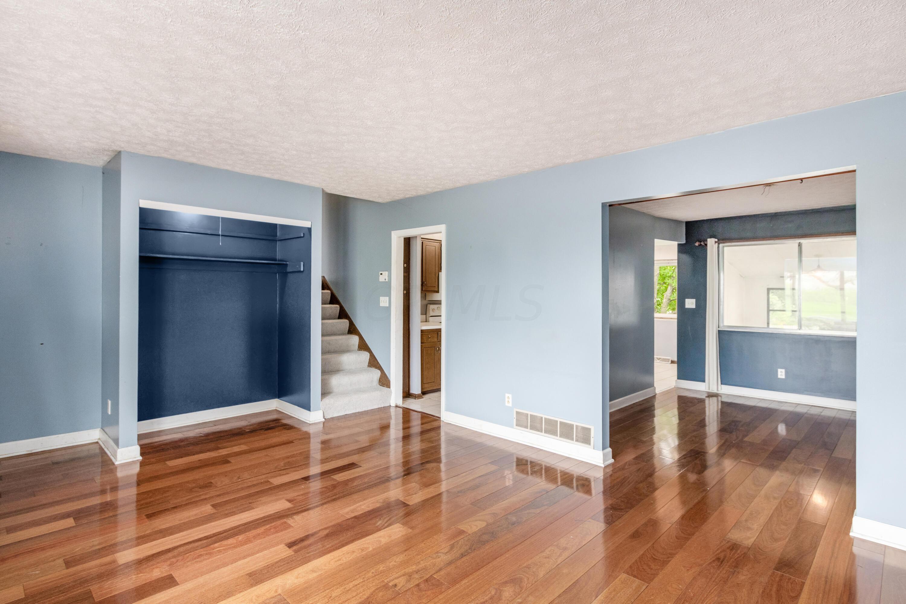 5830 Godown Road Columbus, OH 43235 - Photo 6 of 31 E_5830_Godown_Rd-001_1
