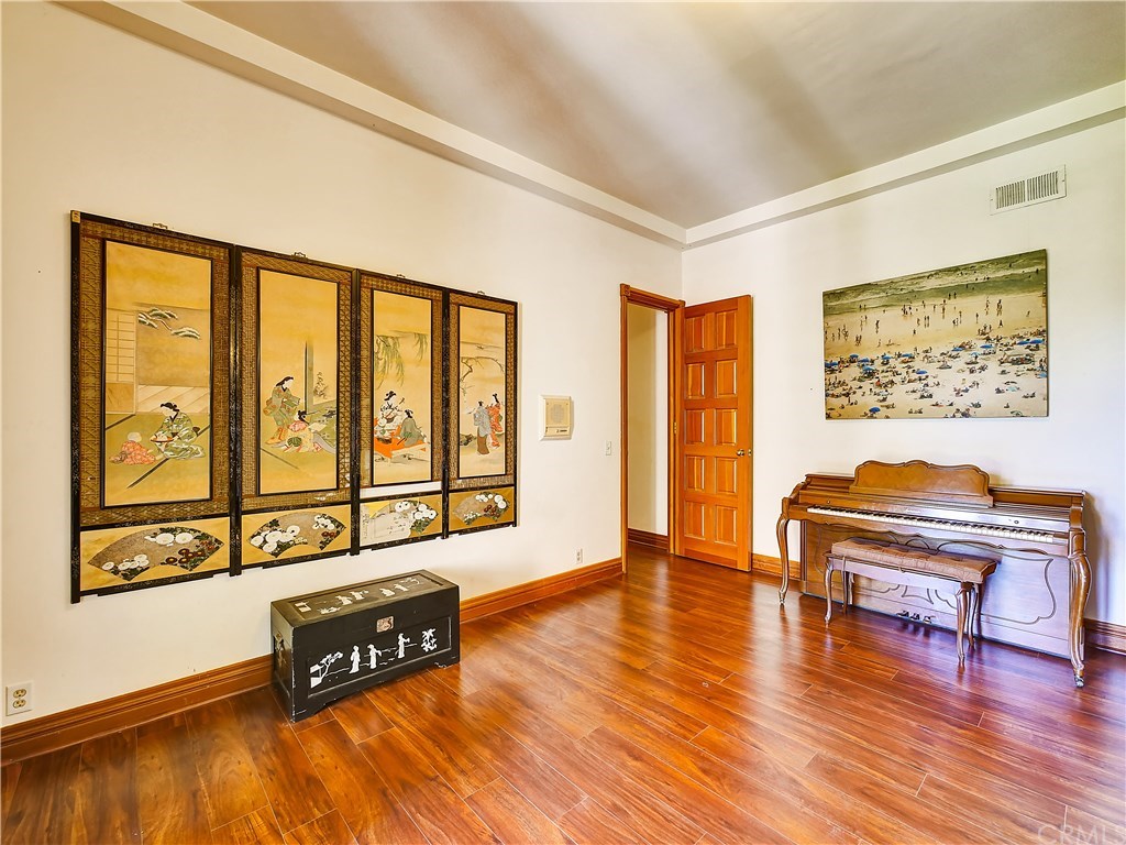 23740 Webb Road Chatsworth, CA 91311 - Photo 22 of 32 3rd bedroom, reverse angle