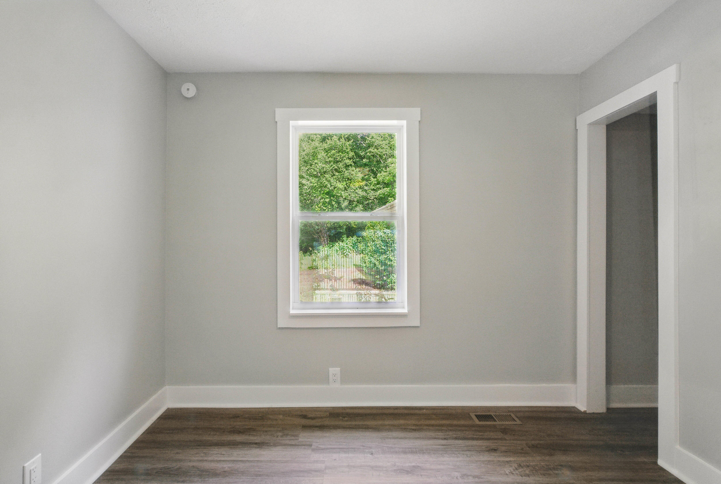8427 Springfield Road Soddy Daisy, TN 37379 - Photo 15 of 30 14_8427 springfield rd-14