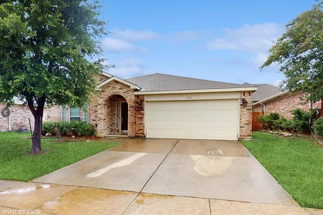 $2,550 | 628 Bent Oak Drive, Fort Worth, TX 76131